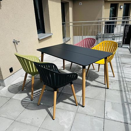 Moderne Apartments Mit Highspeed-Wlan Und Gratis-Tiefgarage Ihr Perfekter Rueckzugsort Nahe Dem Zentrum Und Der Therme I Barrierearm Μπαντ Κίσινγκεν Εξωτερικό φωτογραφία