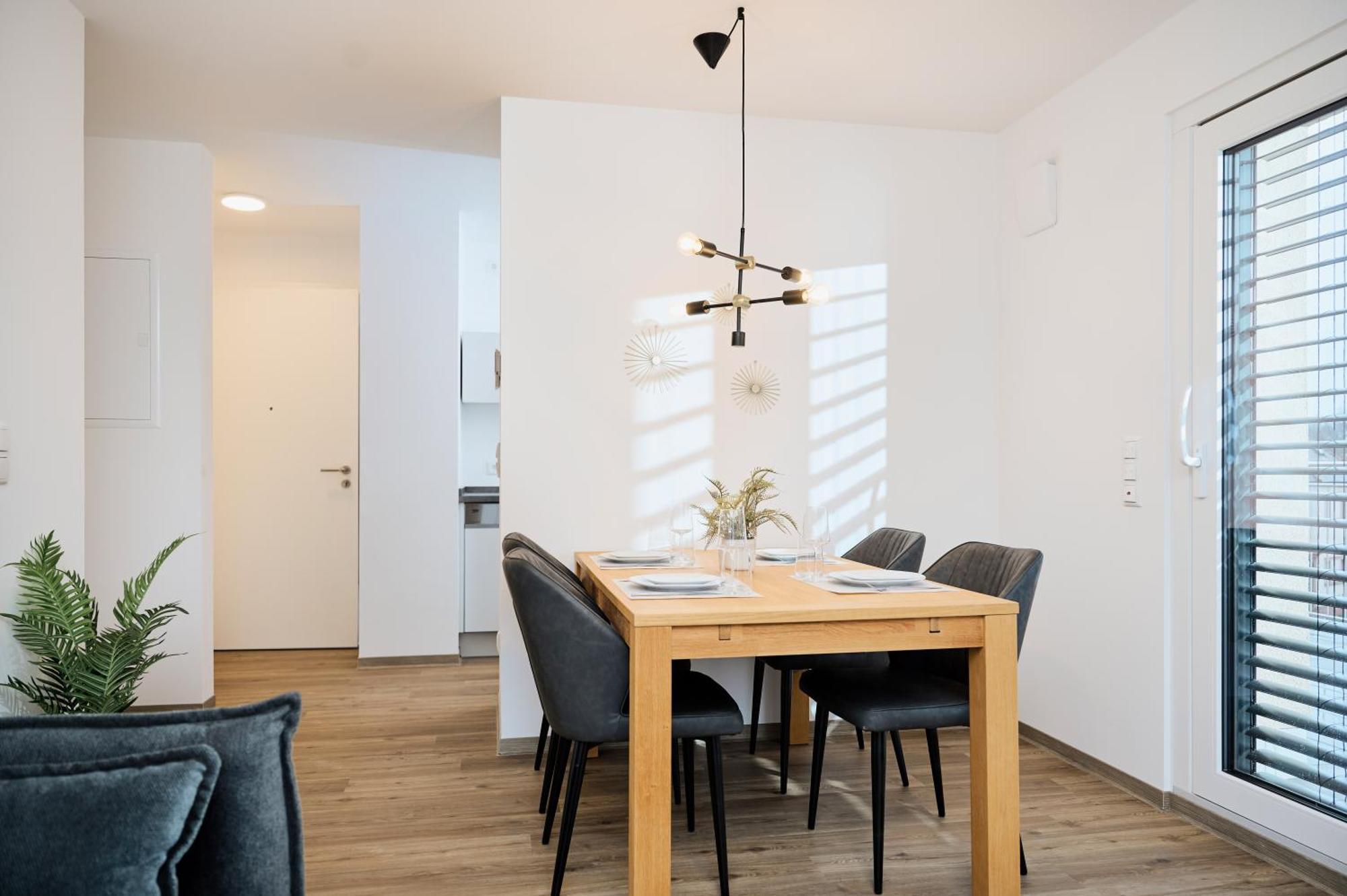 Moderne Apartments Mit Highspeed-Wlan Und Gratis-Tiefgarage Ihr Perfekter Rueckzugsort Nahe Dem Zentrum Und Der Therme I Barrierearm Μπαντ Κίσινγκεν Εξωτερικό φωτογραφία
